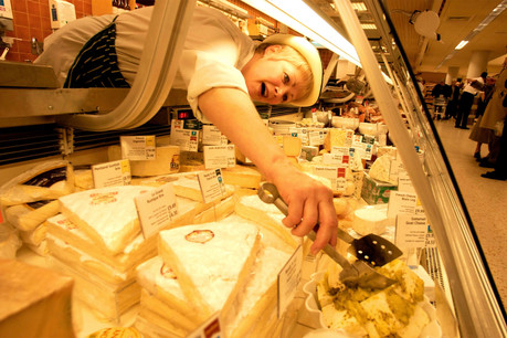 Fromagers, cavistes, glaciers, épiciers... Il est plus que jamais temps de soutenir les commerces de qualité indépendants! (Photo: Roger Bamber / Alamy Stock Photo)