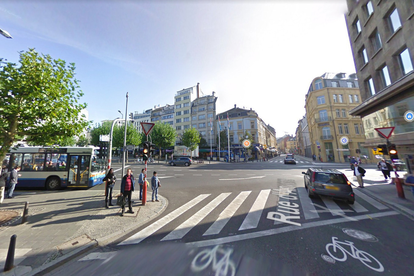 La place de Paris en septembre 2009. (Photo: Capture d’écran Google Maps Street View)