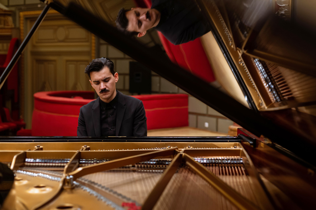 Pianist Pietro Bonfilio was born in a Scansano, a village in the Tuscan hills of Maremma in Italy. He’ll play a recital in Ettelbruck on Saturday 27 April 2024. Photo: Ionut Rusu