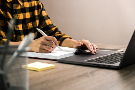Les associations sont à la traîne: seulement 45% de celles-ci sont inscrites au RBE. (Photo: Shutterstock)