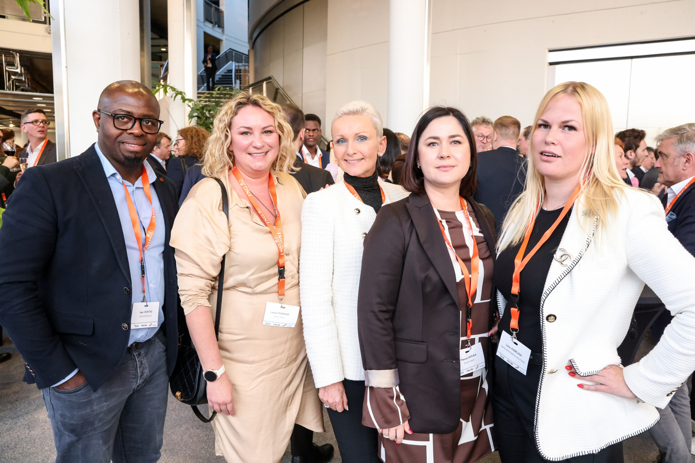 Jean Sontas (Soin à domicile), Larissa Thomma, Alicja Jimenez, Marina Sapuka (Enjoy Immo) et Linna Karklina (Biancaneve Bridal Boutique). (Photo: Marie Russillo / Maison Moderne)