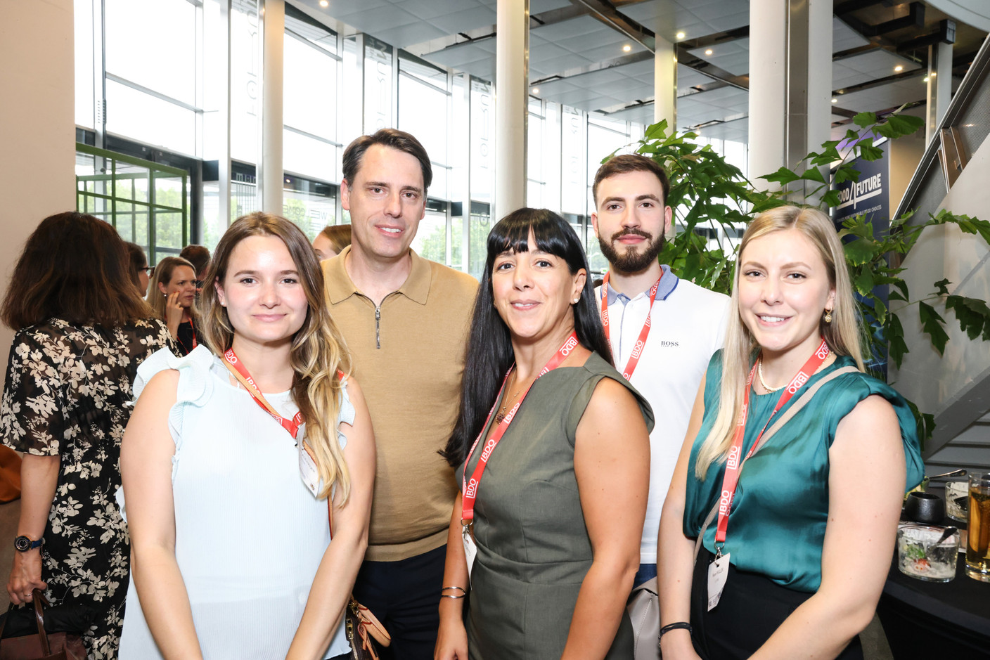 Valentina Faulhauer, Matthieu Cisowski, Lucie Perfetto,  Cedric Semai et Manon Muller (Luxair). (Photo: Marie Russillo/Maison Moderne)