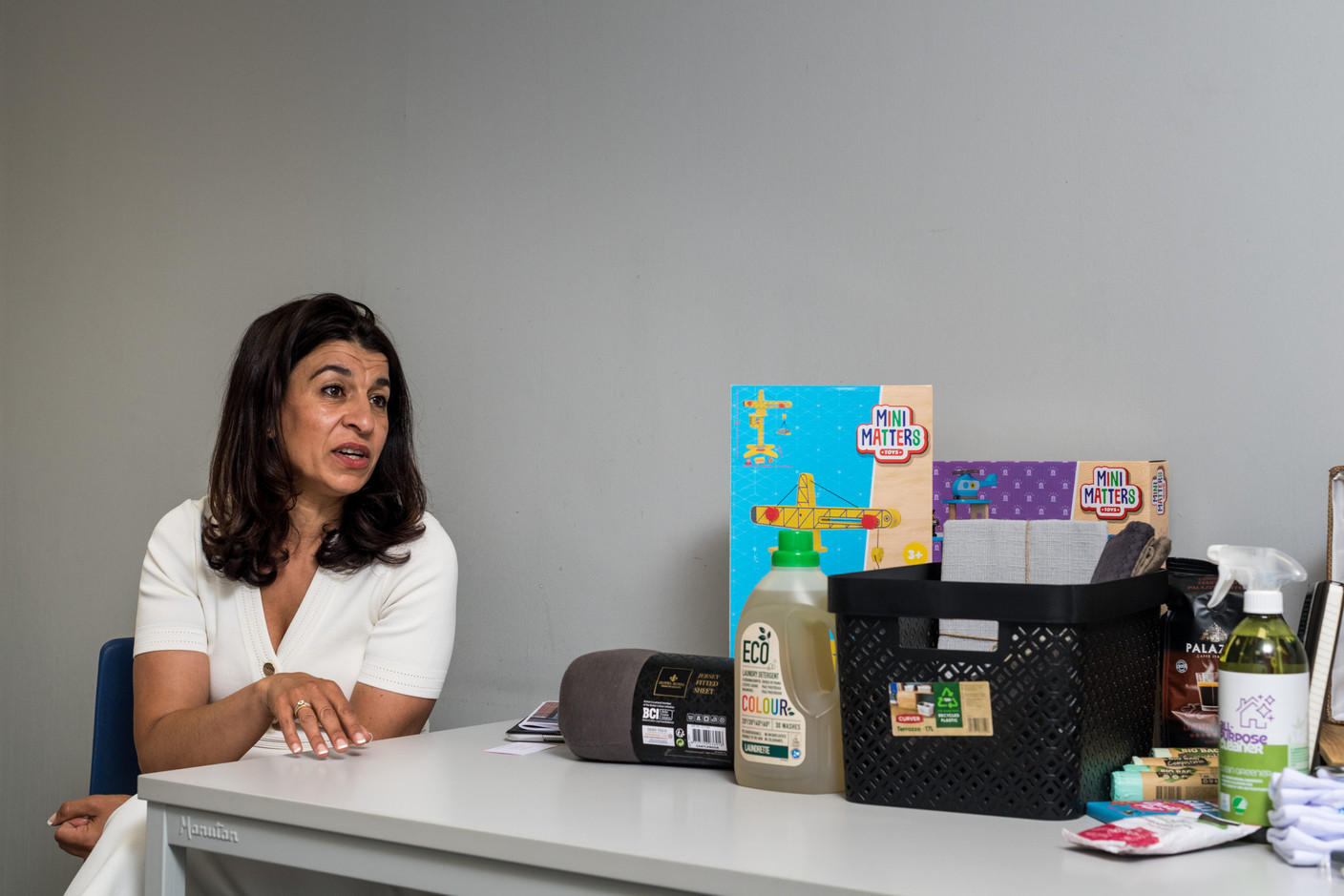 Judia Elkadi veut mettre l’accent sur les labels de durabilité de certains produits de la gamme du discounter, qui devrait franchir d’ici l’an prochain le cap des 2.000 points de vente en Europe. (Photo: Nader Ghavami/Maison Moderne)