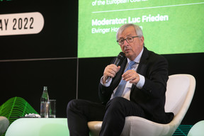 Former European Commission president and Luxembourg prime minister Jean-Claude Juncker is seen speaking at the 10th Cross-Border Distribution Conference, 17 May 2022. Matic Zorman / Maison Moderne