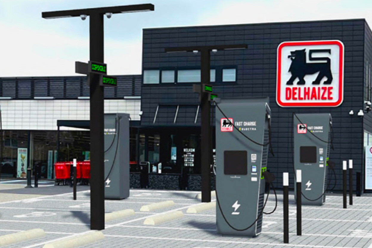 Delhaize ambitionne de fournir le plus grand réseau de bornes de recharge en Belgique avec la particularité que celles-ci soient rapides.  (Photo: Electra/Delhaize)