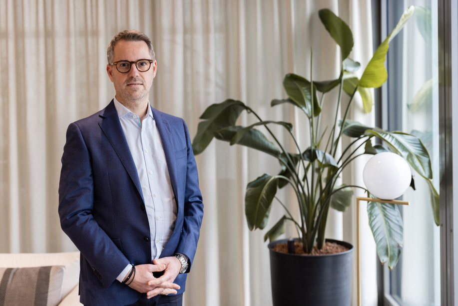 The new firm created by the merger of Allen & Overy and Shearman & Sterling will be called A&O Shearman. Pictured is Patrick Mischo, senior partner of the Allen & Overy office in Luxembourg. Photo: Romain Gamba / Maison Moderne