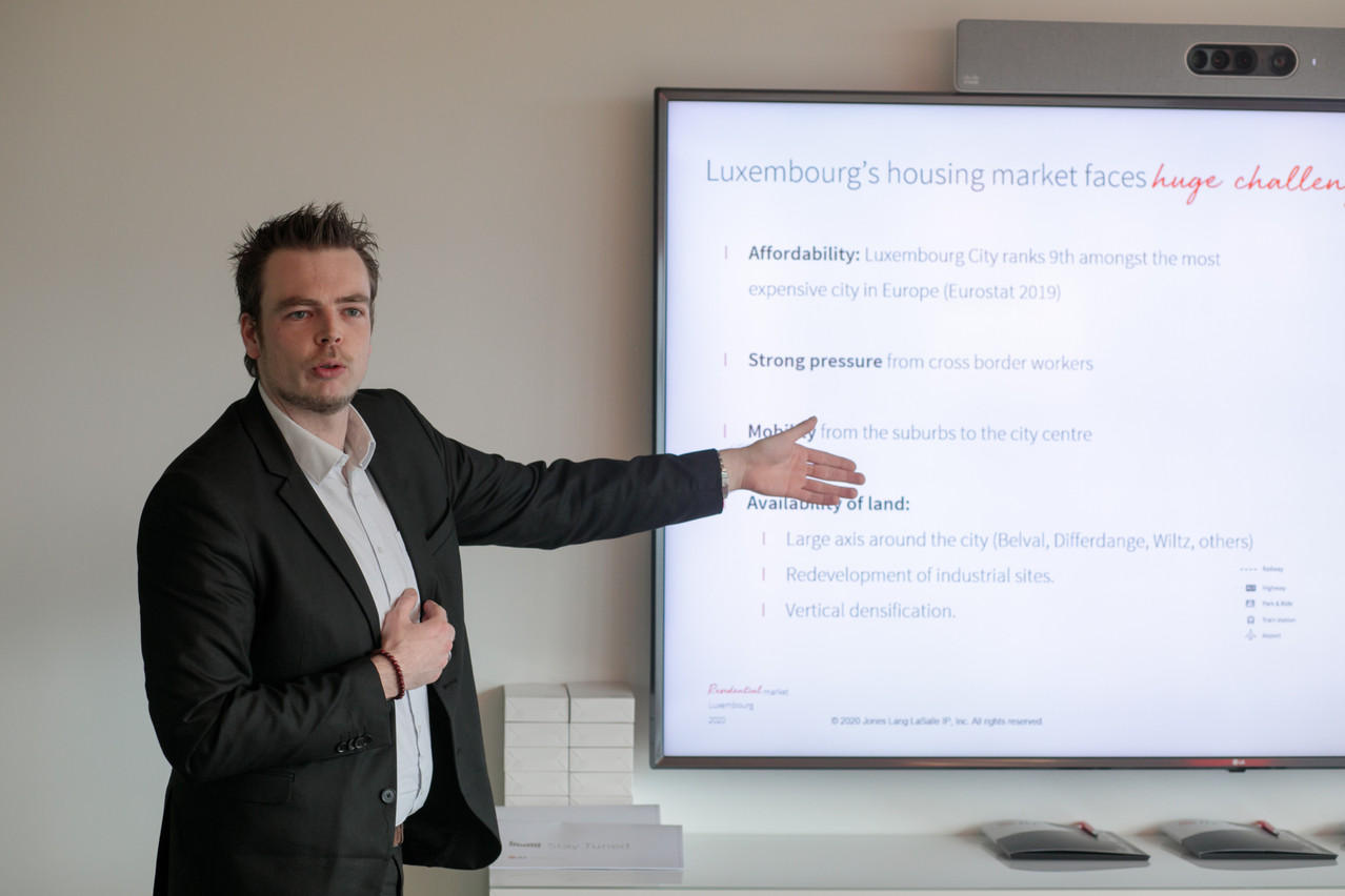 Robby Cluyssen, en charge du marché résidentiel, voit l’émergence d’une nouvelle tendance: le coliving. (Photo: Matic Zorman / Maison Moderne)