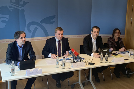 Le ministre de la Fonction publique, Marc Hansen (2e en partant de la gauche), lors de la présentation des chiffres-clés de l’emploi dans la fonction publique, mardi 22 octobre 2019. (Photo: Maison Moderne)