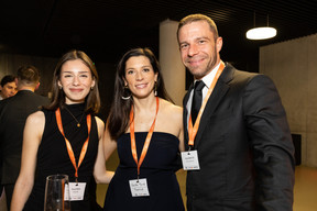 Kenza Dubois and Charlotte Munck (Paiperleck) and Michel Bradtke (Vitralux Bradtke). (Photo: Eva Krins /Maison Moderne)