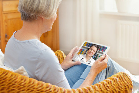 La téléconsultation fait partie des outils pour lutter contre la pandémie et sa pratique doit être étendue. (Photo: Shutterstock)