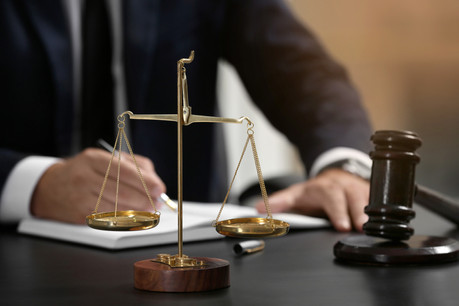 Si les députés se sont accordés sur l’utilité de cette nouvelle fonction de référendaire, reste que celle-ci demeure insuffisante pour pallier le problème global de recrutement dans la magistrature, selon eux. (Photo: Shutterstock)
