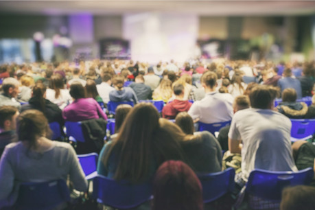 400 élèves étaient réunis pour la 12e Foire luxembourgeoise des entreprises d’entraînement, mardi 10 décembre. (Photo: Shutterstock)