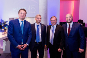 Sergey Pchelintsev (CEO de EWUB), Vladimir Evtushenkov (Sistema Group), Jeannot Krecké (EWUB) et Étienne Schneider (Ministre de l'Économie) (Photo: Marie De Decker pour EWUB)