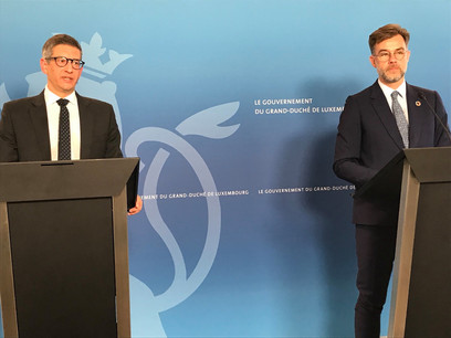 Aux côtés du ministre de l’Économie Franz Fayot, le médiateur de la consommation, Claude Fellens, a livré un bilan positif de ce service gratuit et volontaire pour trouver des solutions à de nombreux problèmes. (Photo: SIP)