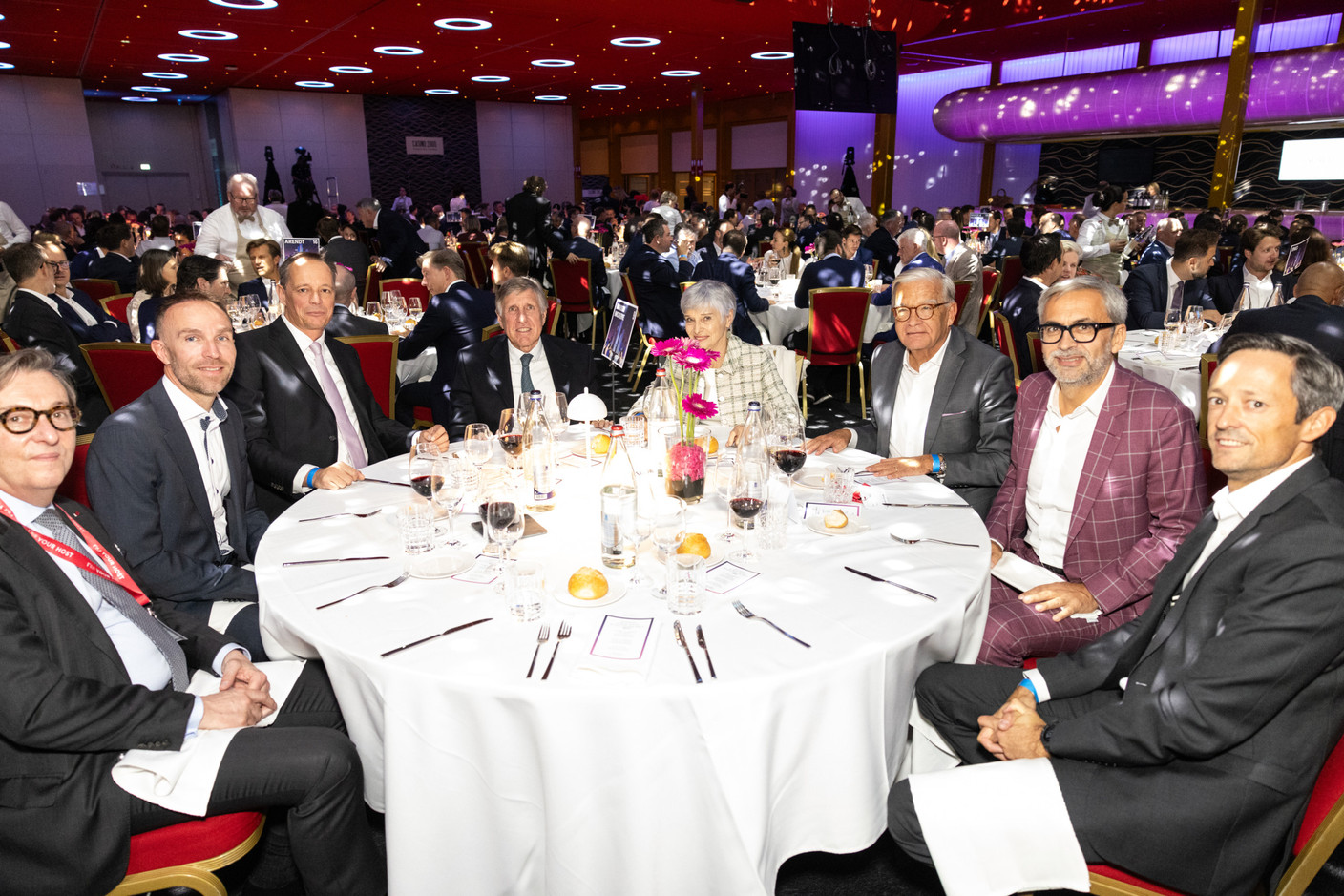 Michel Grevesse-Sovet (Paperjam Club), Guy Entringer (SNHBM), Marc Widong (Fonds Kirchberg), François Bausch, Claudette Majerus, Laurent Mosar (Ville de Luxembourg), Mike Koedinger (Maison Moderne) et Tom Nilles (FAL). (Photos: Eva Krins /Maison Moderne)