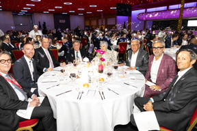 Michel Grevesse-Sovet (Paperjam Club), Guy Entringer (SNHBM), Marc Widong (Fonds Kirchberg), François Bausch, Claudette Majerus, Laurent Mosar (Ville de Luxembourg), Mike Koedinger (Maison Moderne) and Tom Nilles (FAL).  Photos: Eva Krins/Maison Moderne