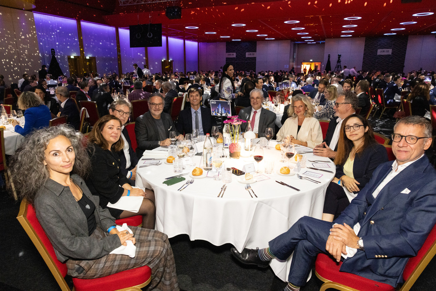 Shaaf Milani-Nia (Ville de Luxembourg), Sandra Huber, Romain Bontemps (IKO), Tatiana Fabeck (Fabeck Artchitectes), Didier Rogiez (Arcelor Mittal), Roxan Prevost (CFL), Alain Rousseau (Tismo Consulting), Olivier Vandenhove, Quentin Limbourg and Eric Lux (IKO). Photos: Eva Krins/Maison Moderne