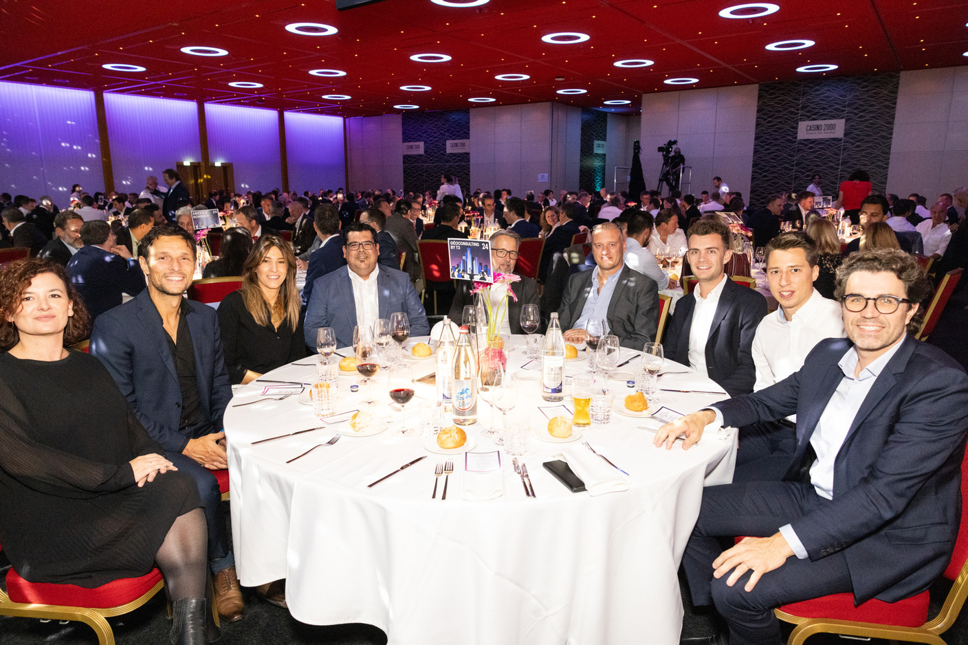 Emilie Pernot (Nhood), François Honoré (GeoConsulting), Nadia Djenadi (IKO), Michel Gaspar (Nextensa / Knauf shoppings), Mario Dittmer (Devolux), Manu Saggiorato (Matexi Luxembourg), Kevin Fournage (Firce Capital), Dylan Barras (GeoConsulting) and Christophe Ostolani (Arcelor Mittal). Photos: Eva Krins/Maison Moderne