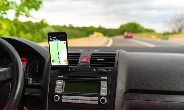 L’application Waze, classique mais ô combien pratique. (Photo: Shutterstock)