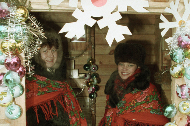 Des Winterlights, des chalets et plein de bonnes (et moins bonnes) choses à manger: bienvenue au marché de Noël! (Photo:  SPUTNIK  / Alamy Stock Photo)