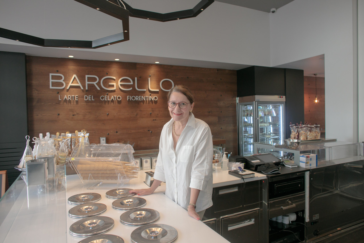 Laura Fontani, au comptoir de sa très populaire boutique Bargello.  (Photo: Matic Zorman/Maison Moderne)