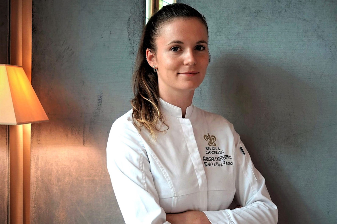 Pâtissière de l’Année 2022, Adeline Campestre est connue pour son choco-cèpe génial, mais aussi pour ses bûches de Noël à emporter. (Photo: Hôtel Le Place d’Armes)