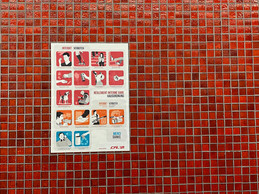 Au mur, un rappel des consignes élémentaires. (Photo: Paperjam)