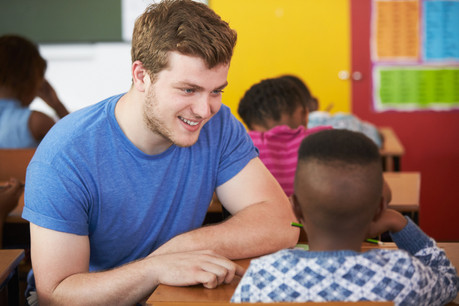 De très nombreux étudiants figurent parmi les recrues du ministère de l’Éducation nationale. (Photo: Shutterstock)