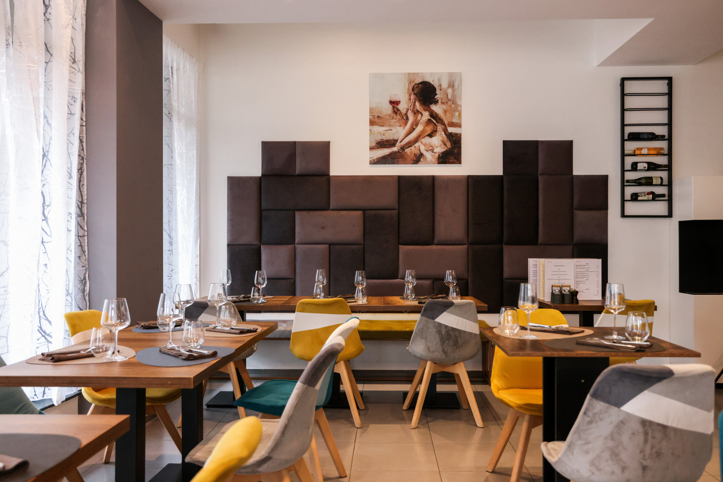 Chez Doudou combines materials and textures to create a cosy, warm atmosphere. Eva Krins (Maison Moderne)