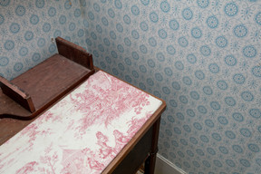 Detail of old furniture Romain Gamba / Maison Moderne