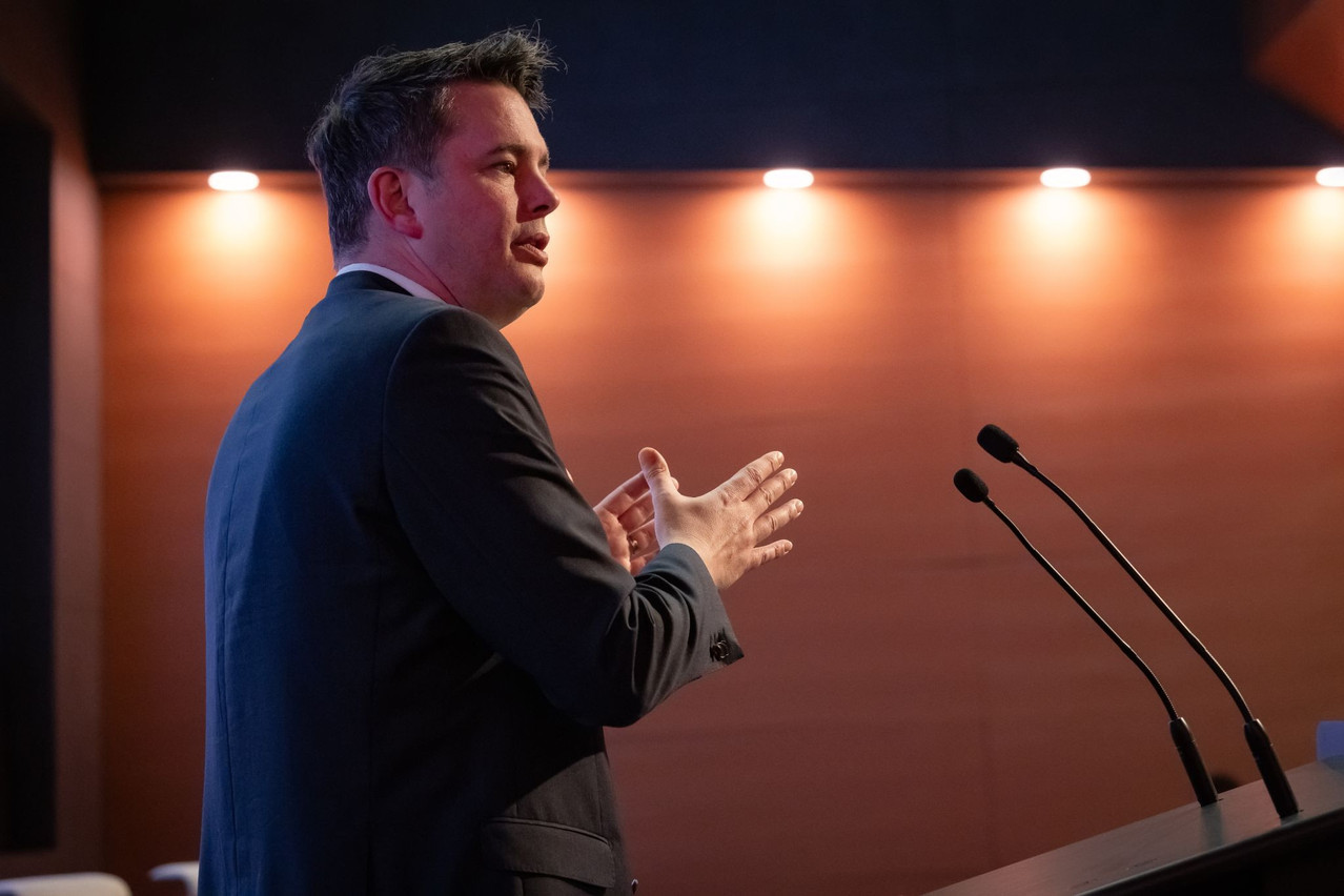 "A company that does not integrate AI will find it extremely difficult to survive tomorrow," said economy minister Lex Delles at the Economy Day event.  Photo: Chambre de Commerce