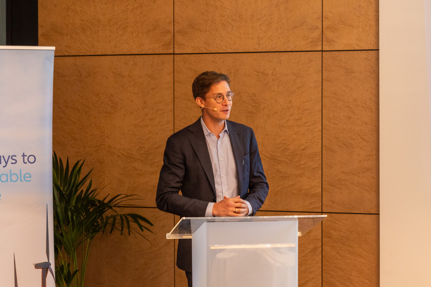 Julian Koelbel, University St. Gallen, spoke at the Sustainable Investment Forum in Luxembourg on 4 October 2023. Photo: Romain Gamba/Maison Moderne