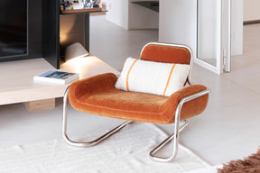 Here, each piece of furniture tells a story, between travels, gifts and finds. (Photo: PANCAKE! Photography)