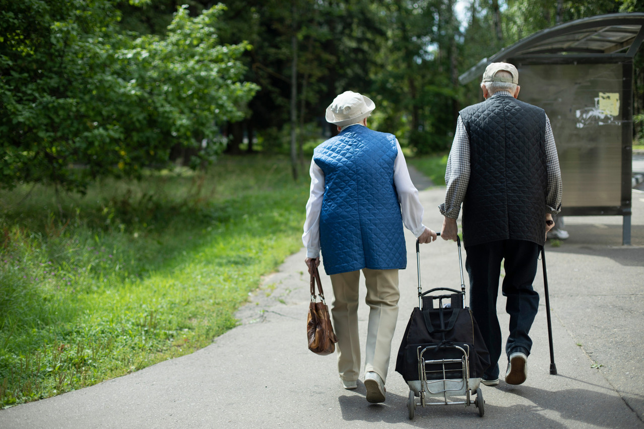 With two years ahead of forecasts, spending on pensions will exceed contributions from 2026, says the IMF in a technical report for the Ministry of Finance. (Photo: Shutterstock)