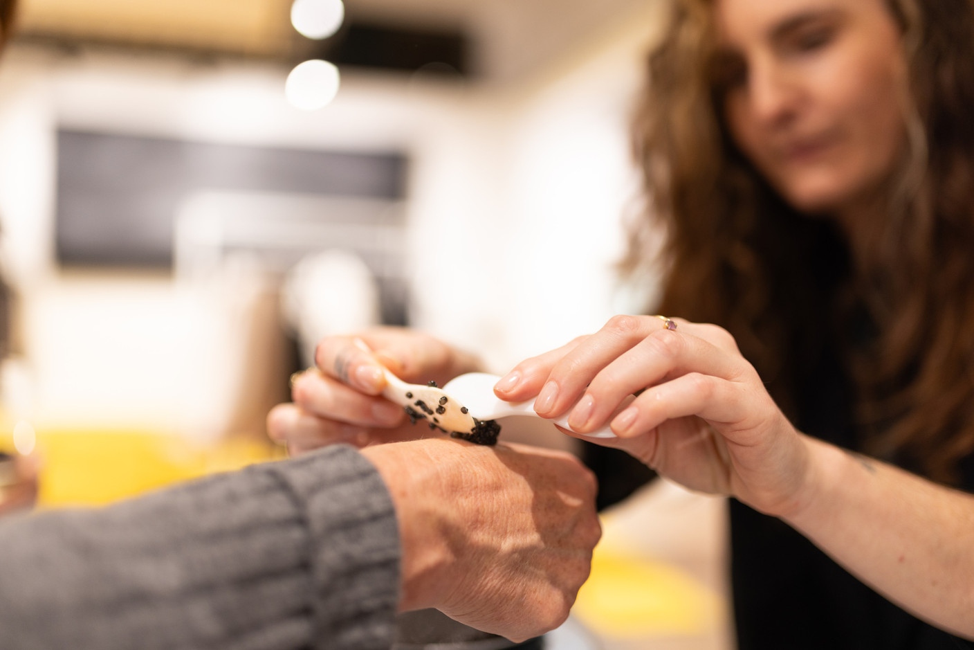 The Paperjam Club held their “Let's Taste: Caviar & Champagne” event at Smets Concept Store on 14 November 2024. Photo: Eva Krins/Maison Moderne