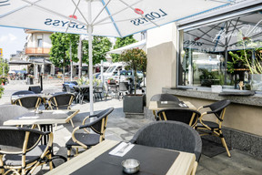 Bathed in direct sunlight for much of the day and shrouded in greenery, it offers just the right amount of shade and privacy for some delicious, peaceful time out just a few minutes from the station. Marie Russillo (Maison Moderne)