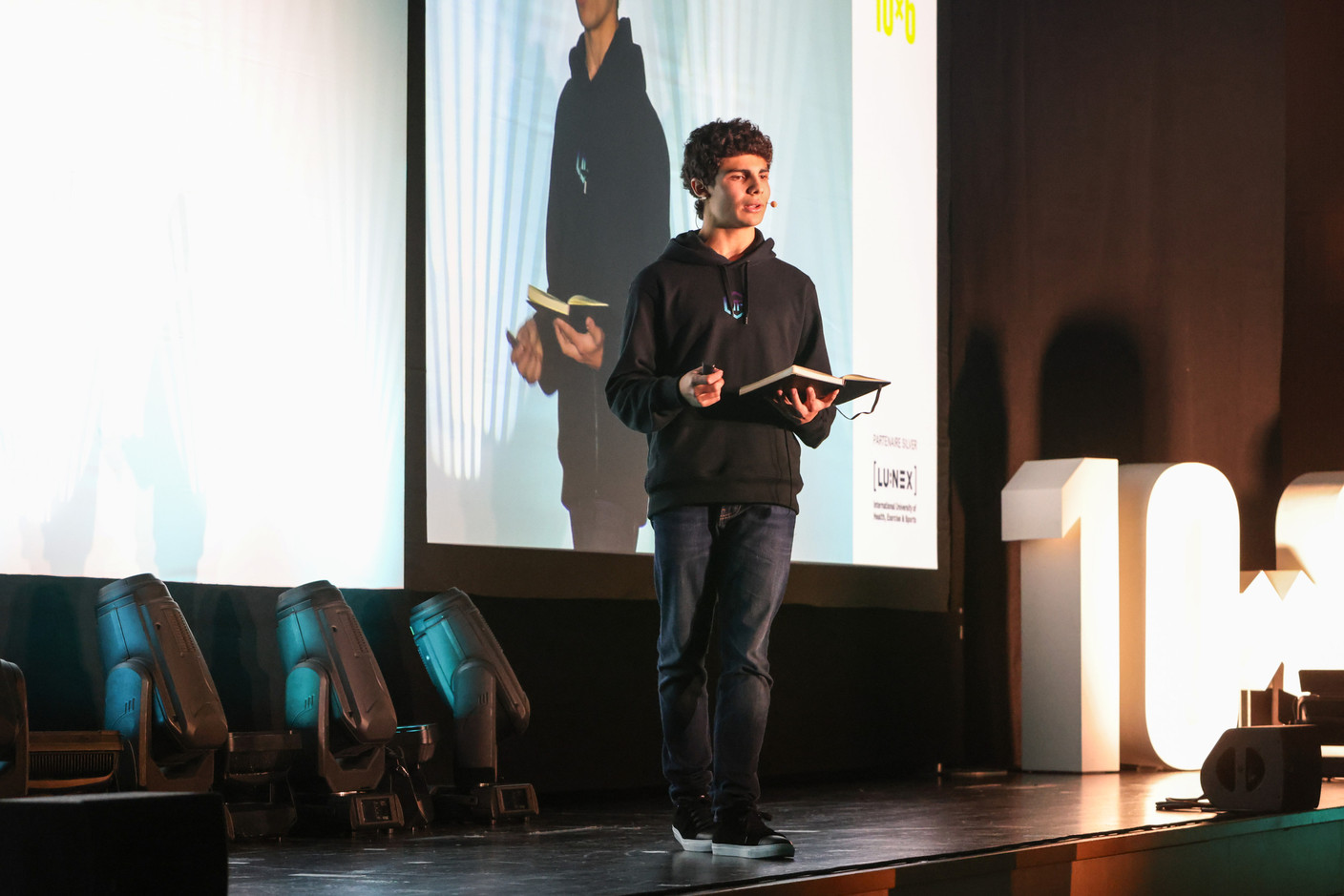 Hugo Morin (TheFaunaClub) was one of the 10 speakers at the Generation Z 10×6 event on Tuesday 28 November 2023. Photo: Marie Russillo / Maison Moderne
