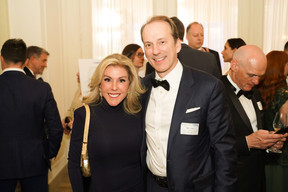 Stacey Feinberg et John J. Jones (managing partner, general counsel et chief compliance officer Hines) (Photo: EY)