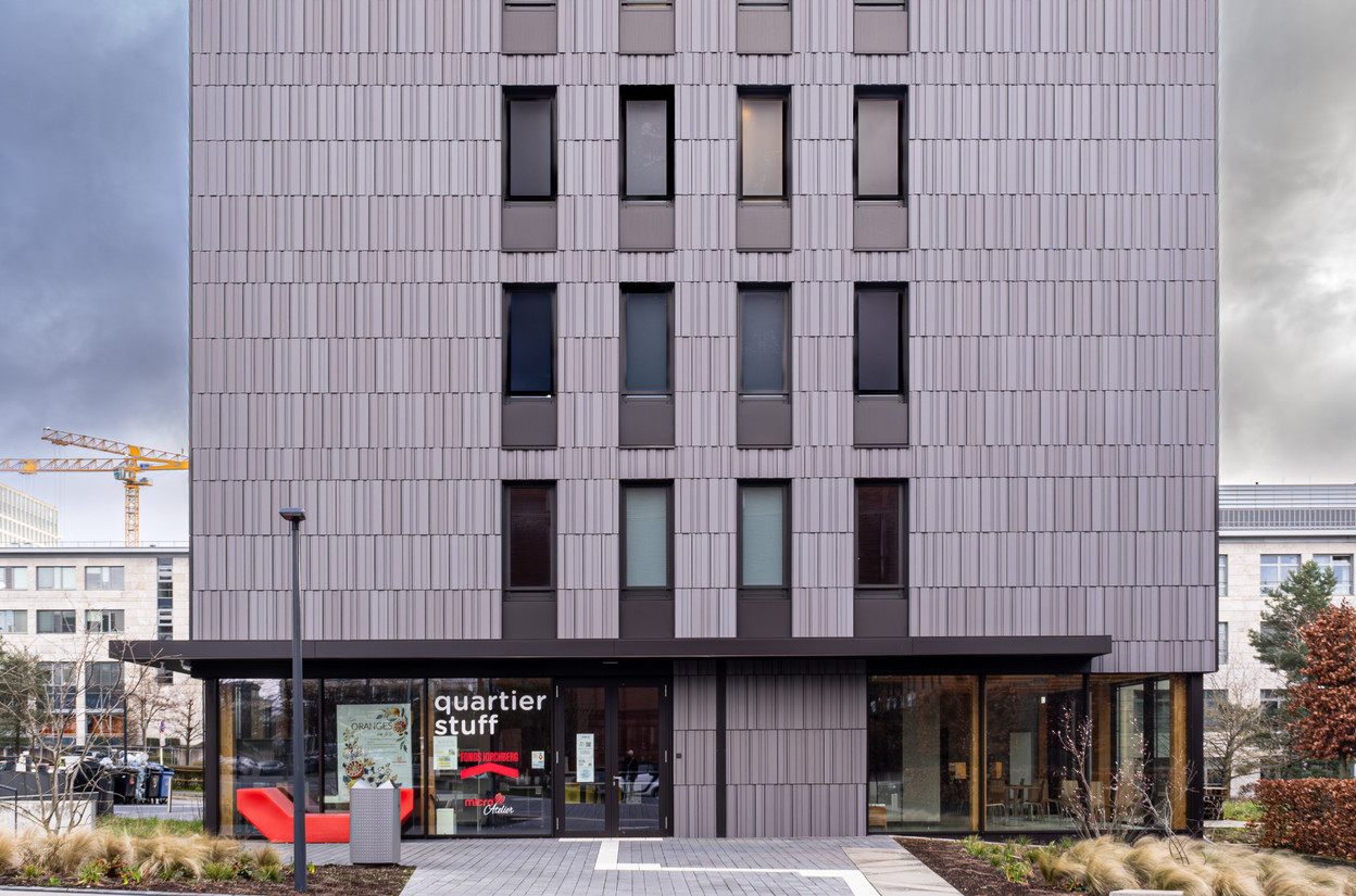 In the new refugee housing centre in Kirchberg, a community space (Quartier Stuff) has set up on the ground floor. Photo: Fabeck Architectes