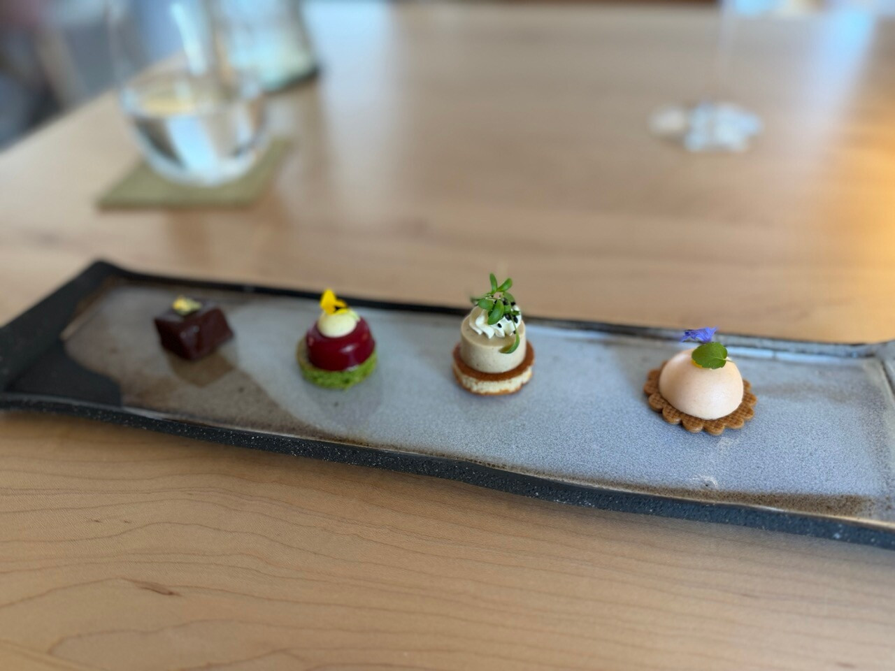 To round off your visit to Ryodo in style, try the Japanese-inspired petits fours. (Photo: Paperjam)