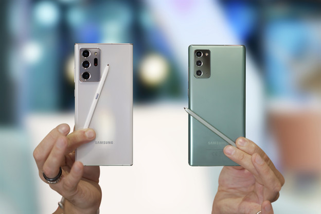 Cette semaine, Samsung, leader du marché des smartphones 5G avec trois modèles dans le top 5 des smartphones les plus vendus, a présenté ses deux nouveaux modèles. Décevants, disent les experts, qui attendent ceux de Apple, Google et Huawei à l’automne. (Photo: Shutterstock)