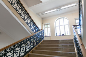 Detail of the stairs and bannister Romain Gamba / Maison Moderne