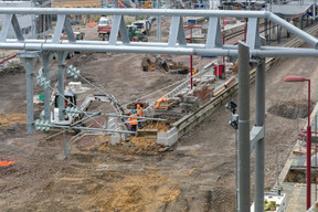 To the north of the station, the tracks have been temporarily removed. (Photo: Romain Gamba/Maison Moderne)