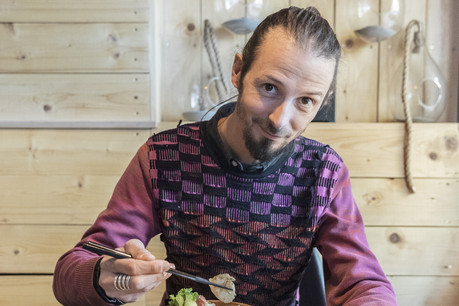 Thomas Tomschak est ravi que le Casino Luxembourg – Forum d’art contemporain ait confié l’intégralité de sa nouvelle identité graphique, charte et logo compris, à l’agence Bunker Palace. (Photo: Jan Hanrion/Maison Moderne)