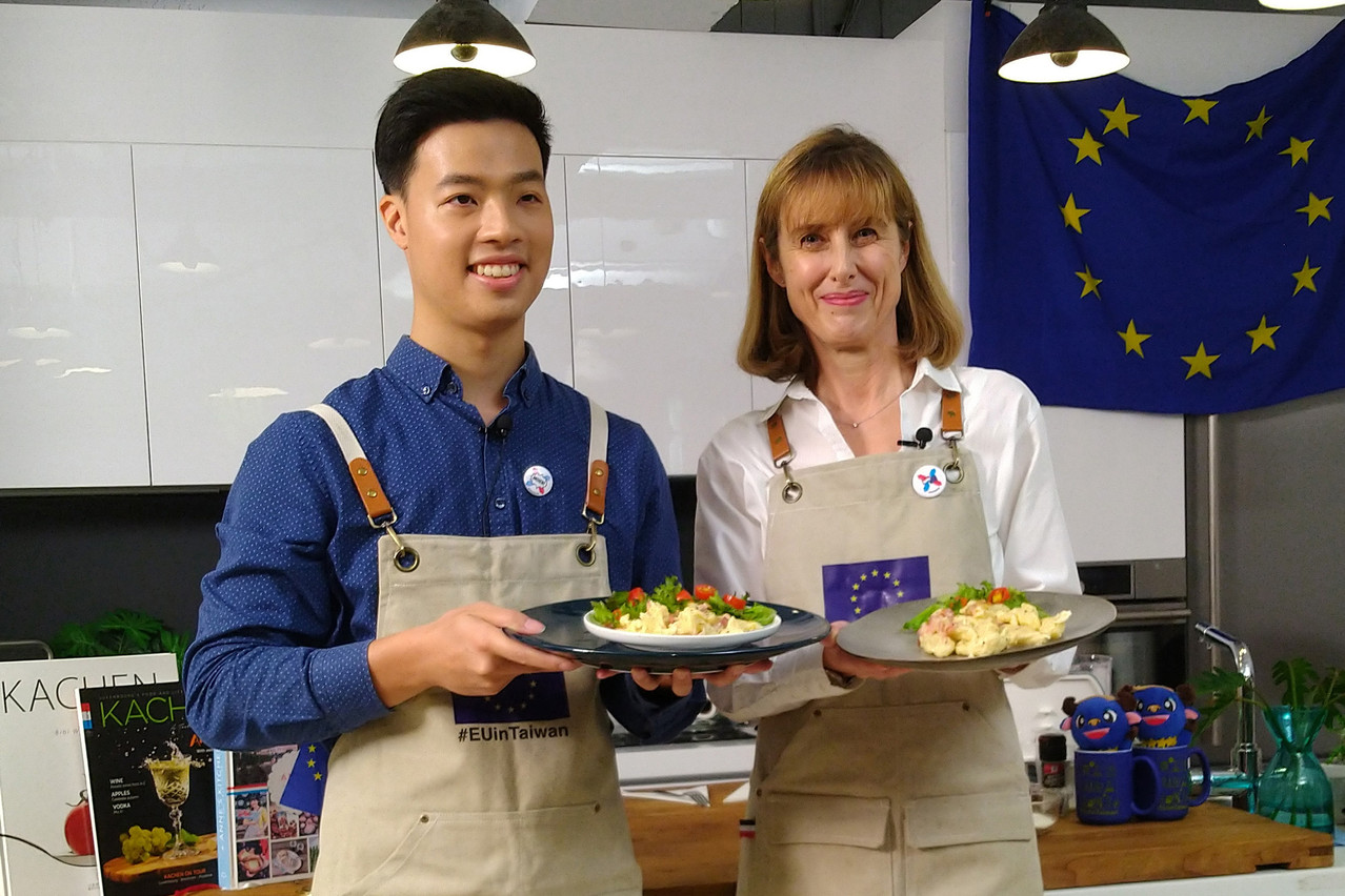 Tania Berchem (right), executive director, Luxembourg Trade and Investment Office in Taipei and  Daniel Wang  (left), who will be the “sous-chef” on the show. Trade And Investment Office In Taipei