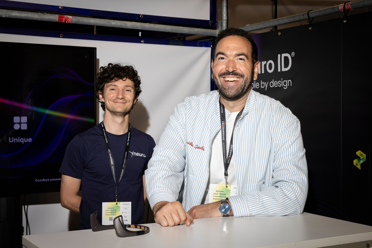 Thomas Semah (right), CEO and founder of Yneuro, and the company’s CSO, Arnault Caillet (left), at Nexus Luxembourg 2026 on 10 June at Luxexpo.  (Photo: Julian Pierrot/Paperjam)