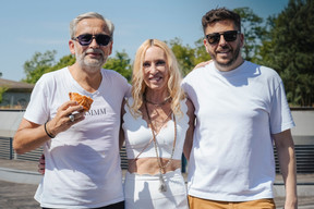 Mike Koedinger (Paperjam), Isabelle Thill (Exhale Yoga) and DJ Rice Krispie. (Photo : Virginie Willemet / Vyou)