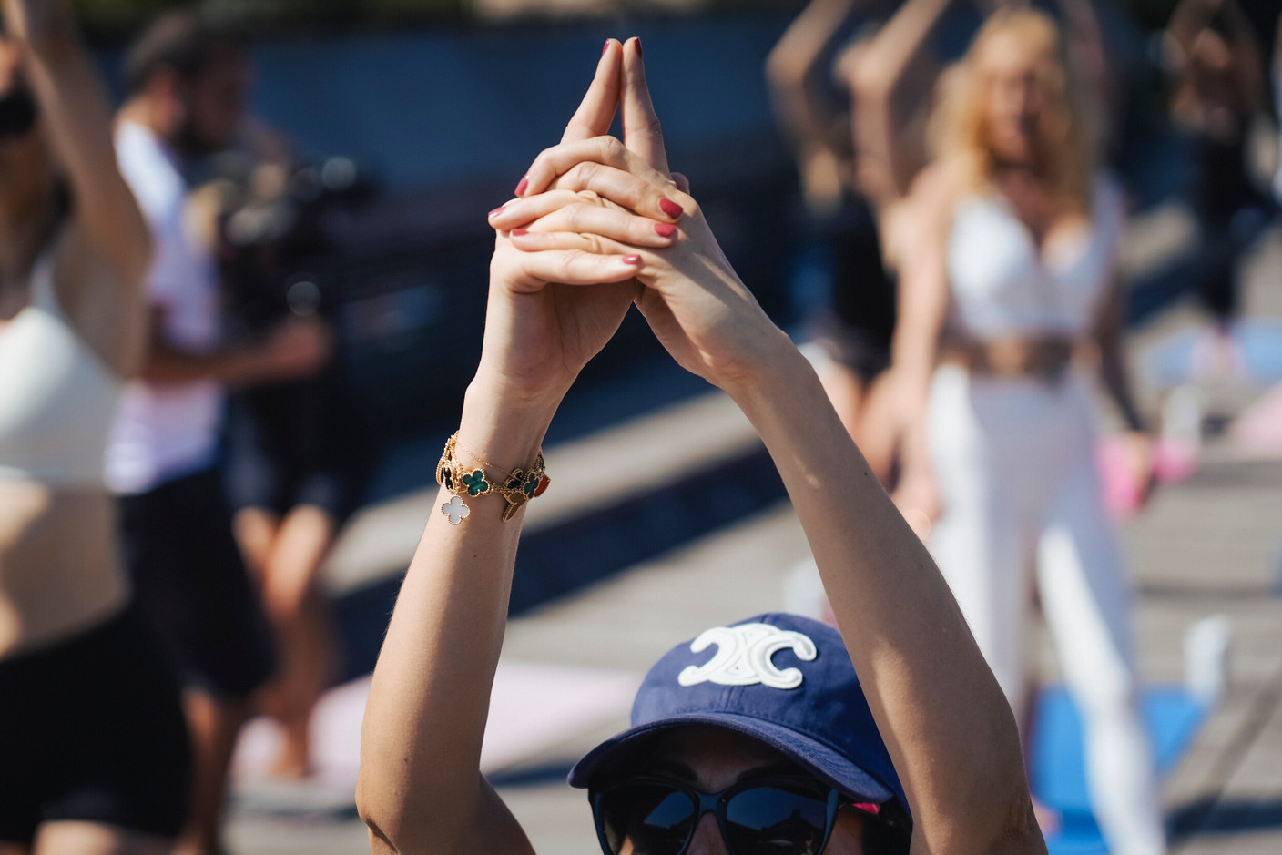 The Sunrise Rooftop Yoga session took place on Sunday 21 June at the Draï Eechelen Museum. (Photo : Virginie Willemet / Vyou)