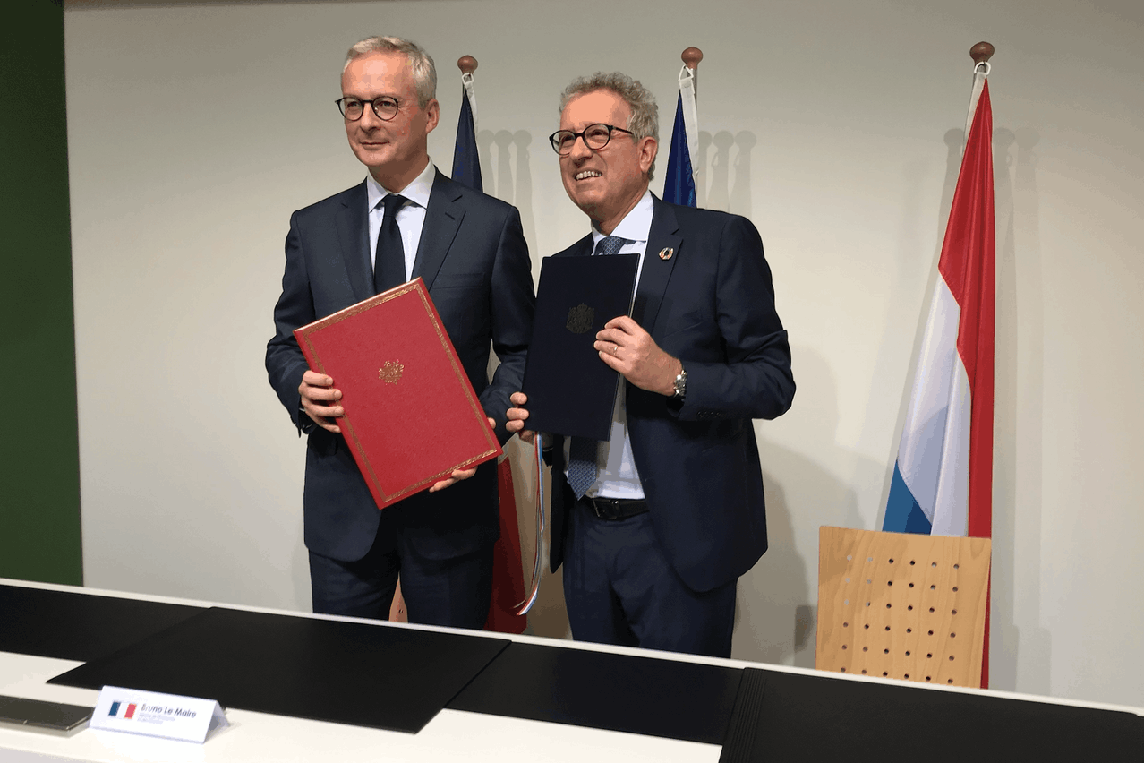 Pierre Gramegna et Bruno Le Maire avaient signé, au Luxembourg le 10 octobre 2019, l’avenant à la convention fiscale. (Photo: Paperjam)