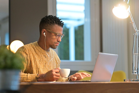 Les frontaliers français peuvent télétravailler sans limite fiscale jusqu’à la fin de l’année 2021. (Photo: Shutterstock)